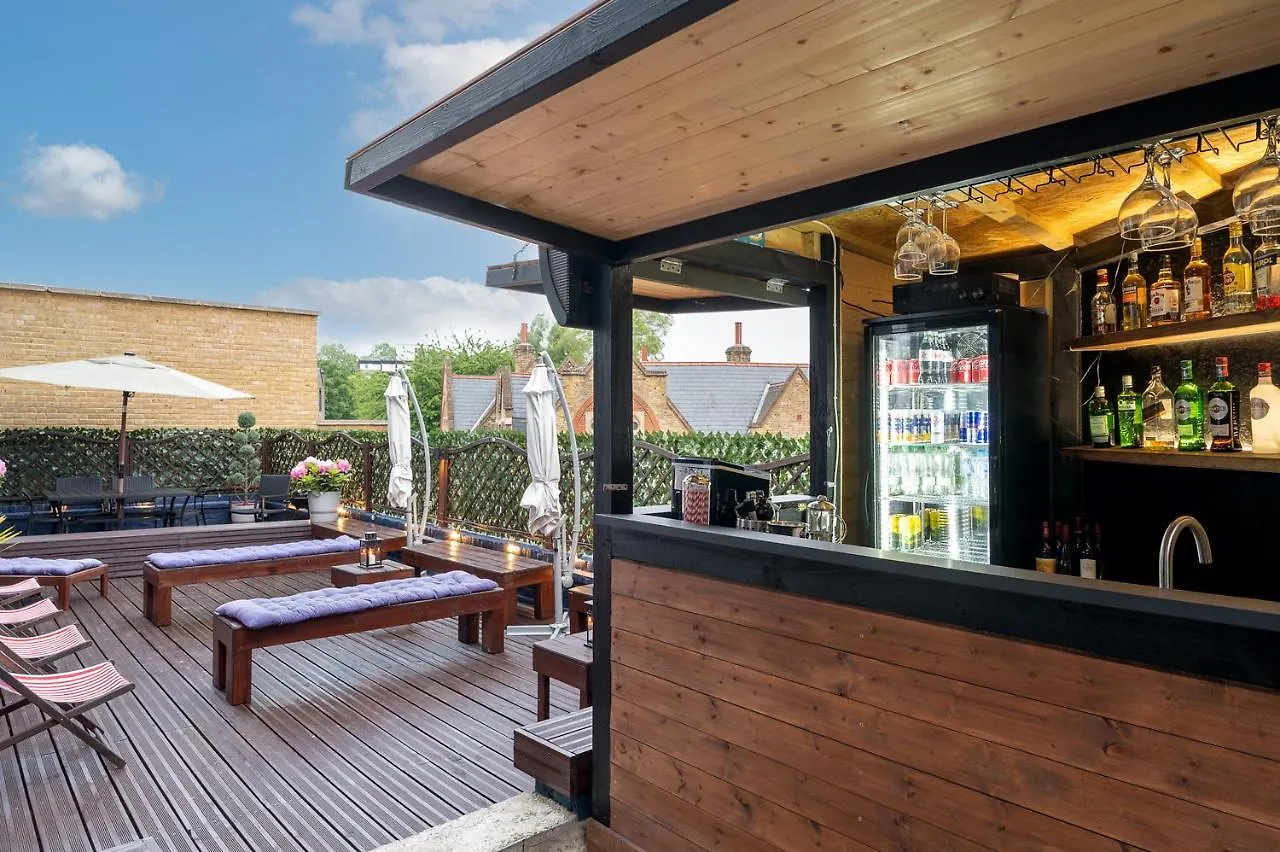 D8 House Appartement Londen