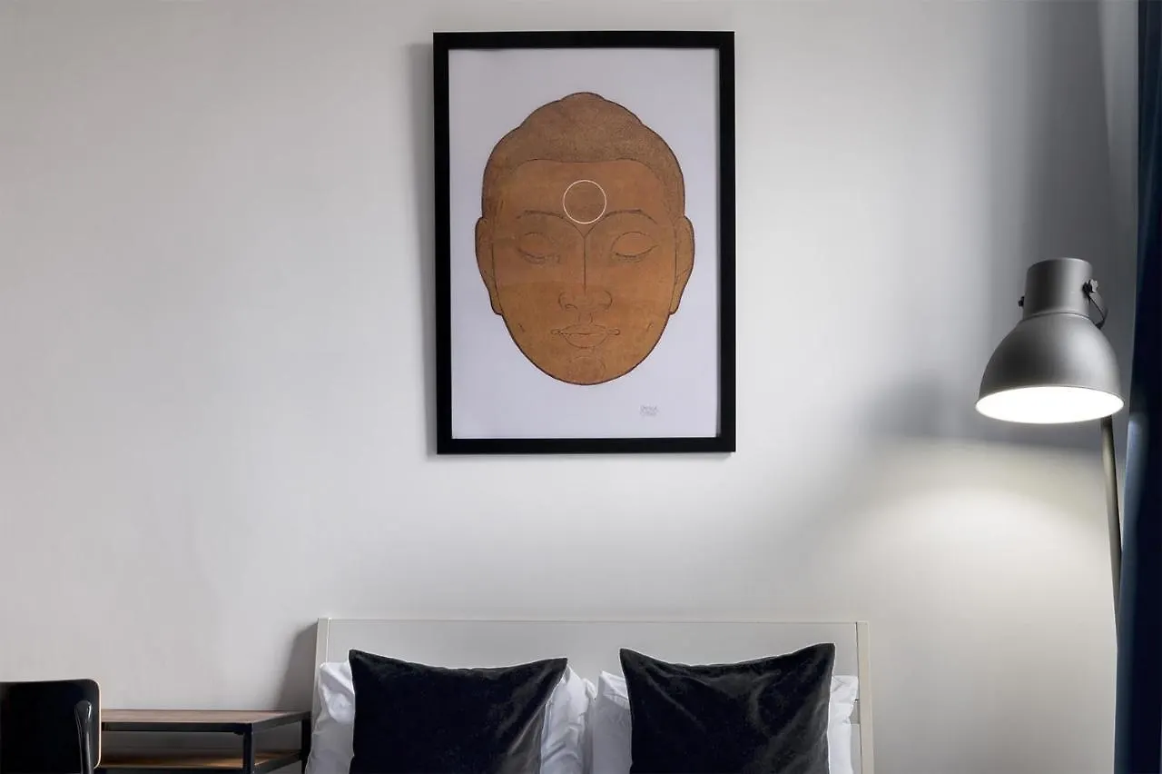 D8 House Apartment London 0*,